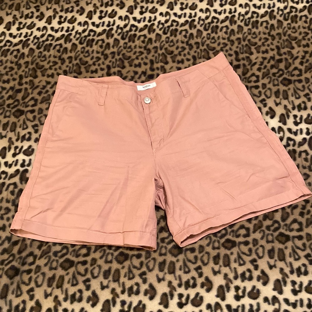 2 for $25 KENSIE Jeans Shorts Women’s Size 12 Khaki Shorts Canyon Rose Pink